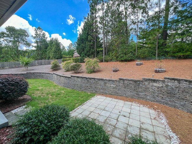 Building Photo - Gorgeous 4 Bed 2.5 Bath Home in Pinehurst