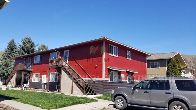 Building Photo - 720 Turner St