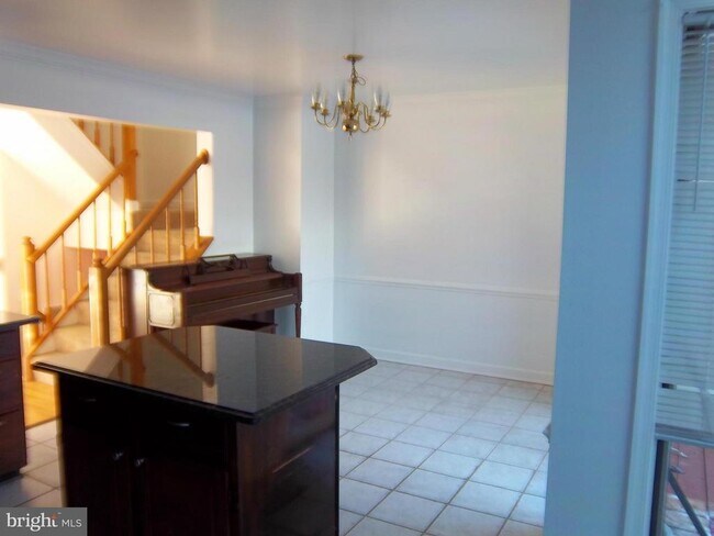 Building Photo - 20320 Cedarhurst Way