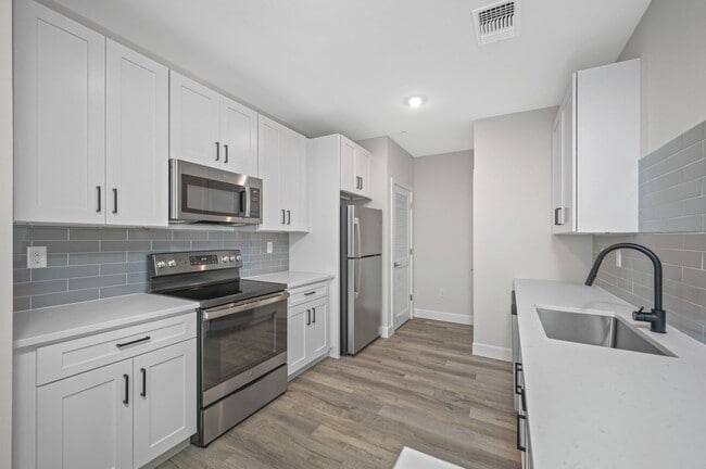 Interior Photo - 357 South
