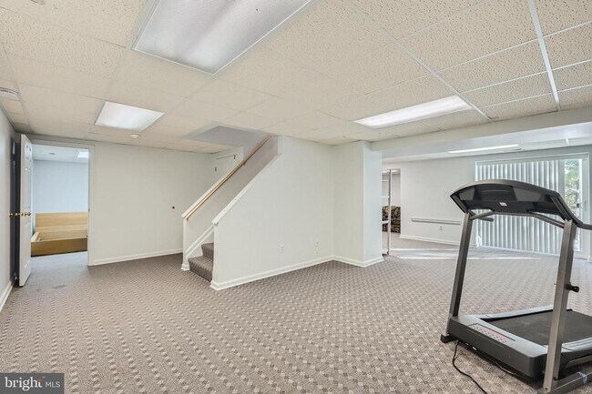 Building Photo - 8 Sapphire Hill Ct