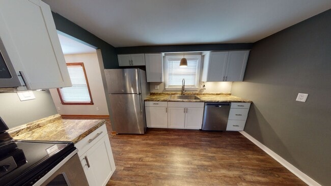 Building Photo - Charming 3-Bedroom, 2-Bath Single-Family H...