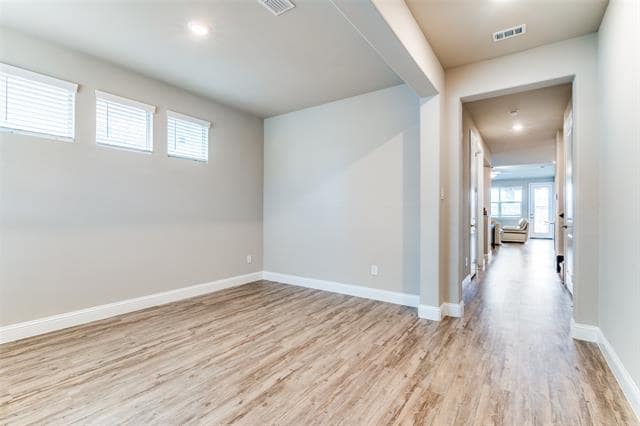 Building Photo - 7201 Bronco Blf