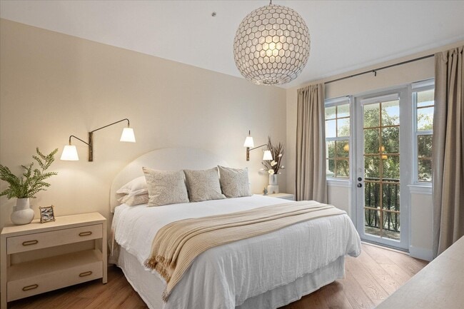 Building Photo - 376 W Mallory Cir