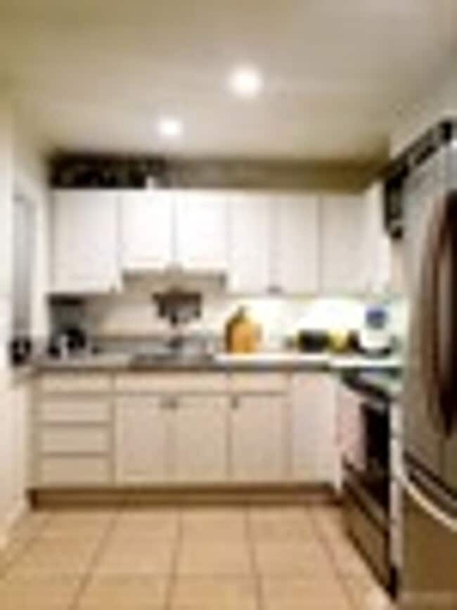 Building Photo - 4Bd/1Ba SeaTac House