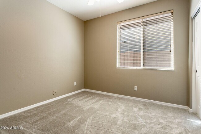 Building Photo - 30153 N 71st Dr