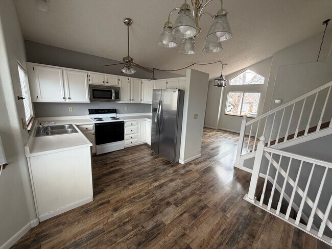 Building Photo - Vickers Heights 4 Bedroom, 3 Bathroom Single Family Home with Fenced in Yard