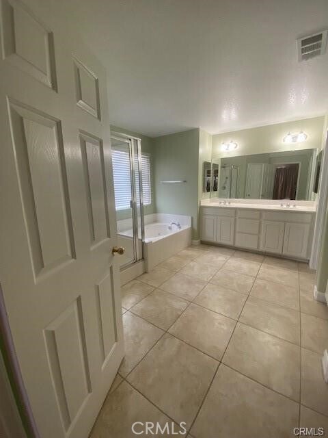 Building Photo - 13884 Oak Tree Ln