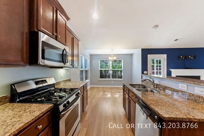 Building Photo - 341 Drayton Pl Dr