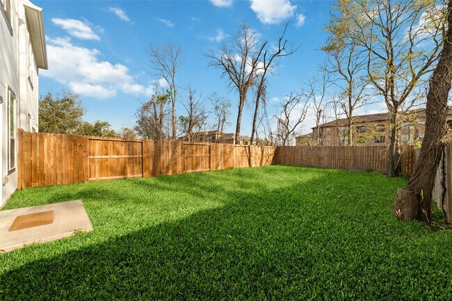 Building Photo - 3818 Lynnfield St