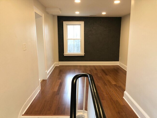 Building Photo - 143 Eastern Drive