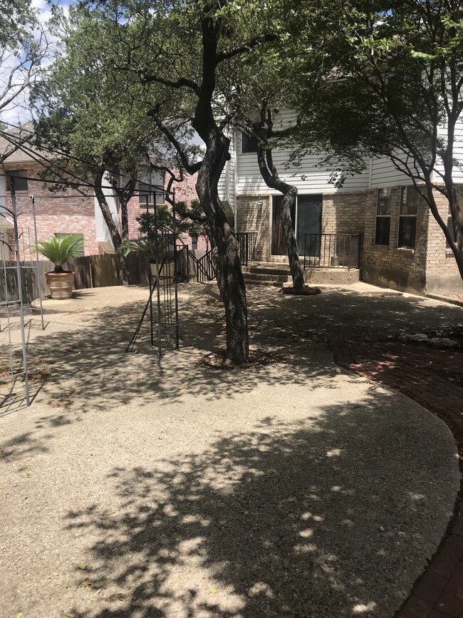 Building Photo - 7838 Caston Park Dr