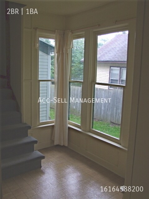 Building Photo - 437 Barnett St NE