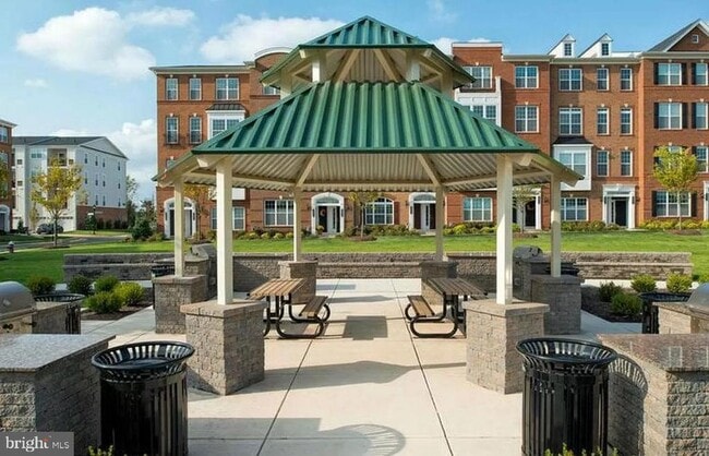 Building Photo - 23109 Dunlop Heights Terrace