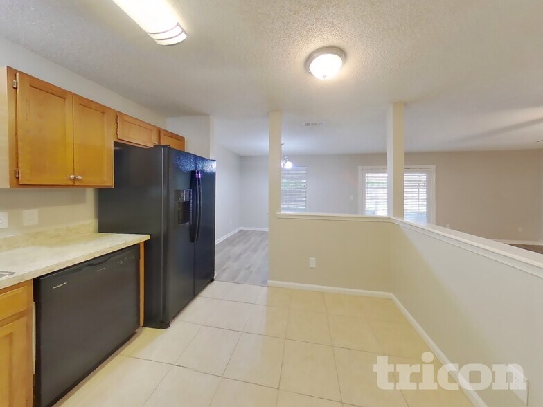 Building Photo - 7636 Collins Ridge Blvd