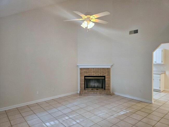 Building Photo - 433 Richview Park Cir W