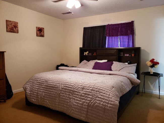 Building Photo - 2372 Orvis St