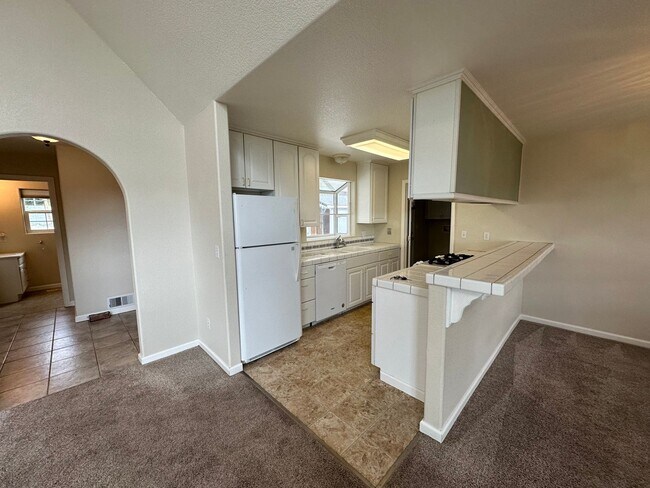 Building Photo - Country Home in Great Penn Valley Location, sorry no pets.