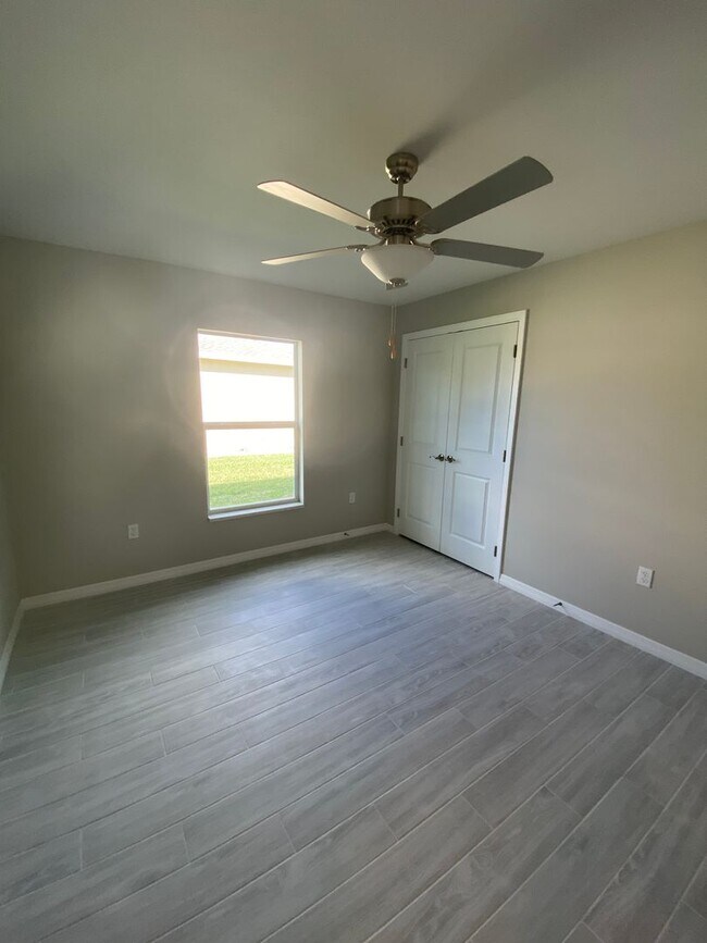 Building Photo - House for rent