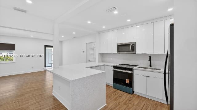 Building Photo - 1010 NE 138th St