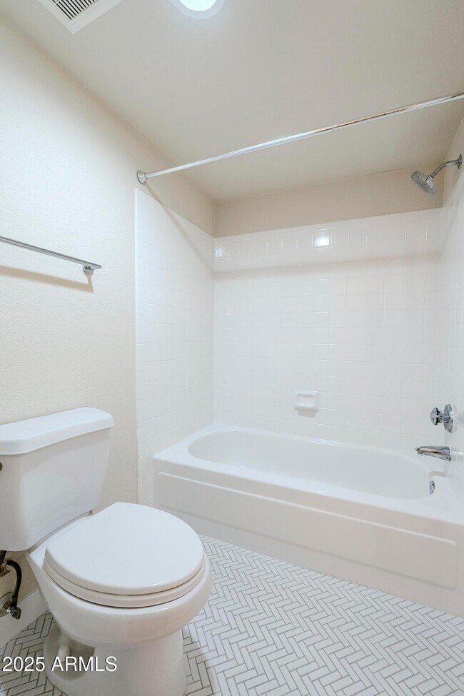 Building Photo - 5995 N 78th St