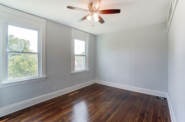 Building Photo - Spacious Four Bedroom in Cincinnati!