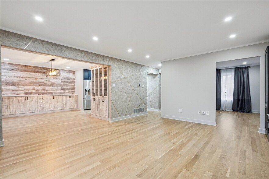 Building Photo - 42 Golf Club Dr