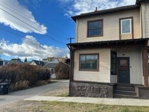 Building Photo - 221HEN