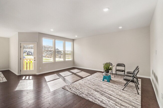 Building Photo - 6579 Foothill Dr