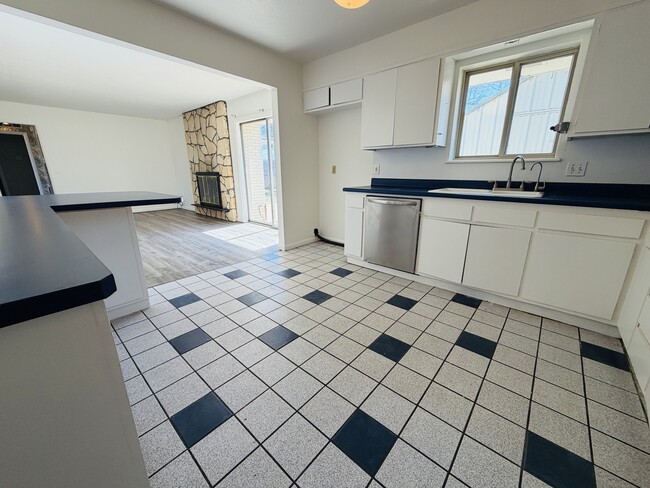 Building Photo - 3324 NW 64th St