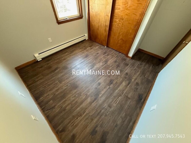 Building Photo - 381-385 Pine St.