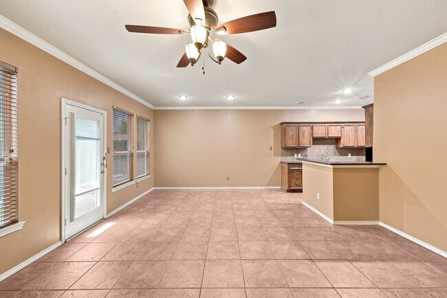 Building Photo - 16551 Pentonshire Ln