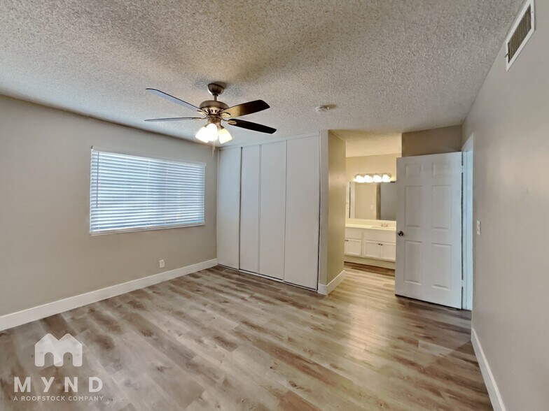 Building Photo - 4423 Honeycomb Dr