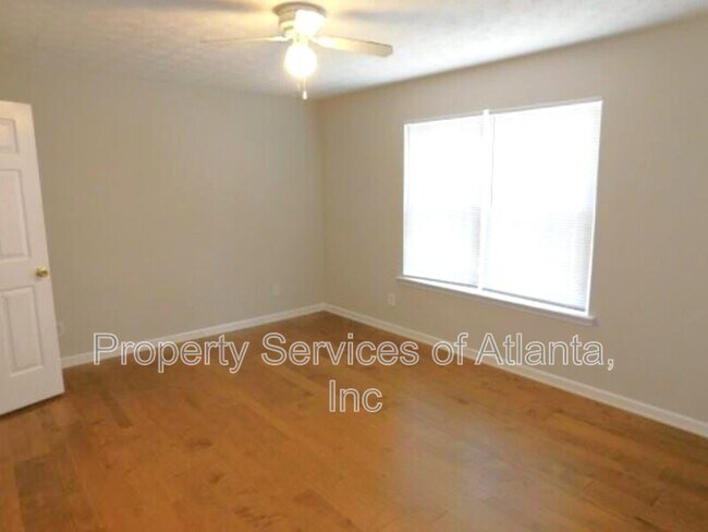 Building Photo - 153 Windcroft Ln NW