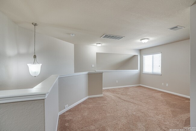 Building Photo - 2307 Clover Ridge