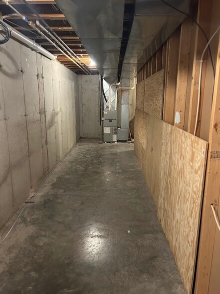 Large Storage Room - 1051 Tamarack Way