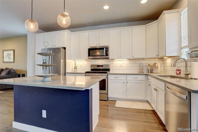 Building Photo - 12887 E Wesley Pl