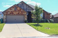 Building Photo - 802 Valentino Dr