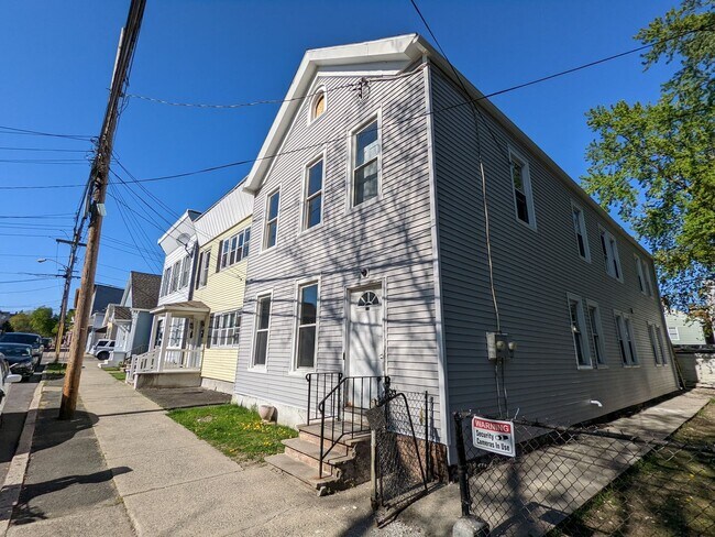 Building Photo - 156 Congress St