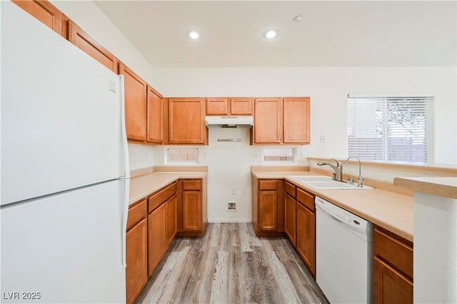 Building Photo - 7204 Rolling Shore Ct