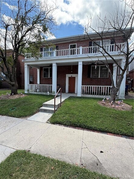 Primary Photo - 825 Harrington Ave