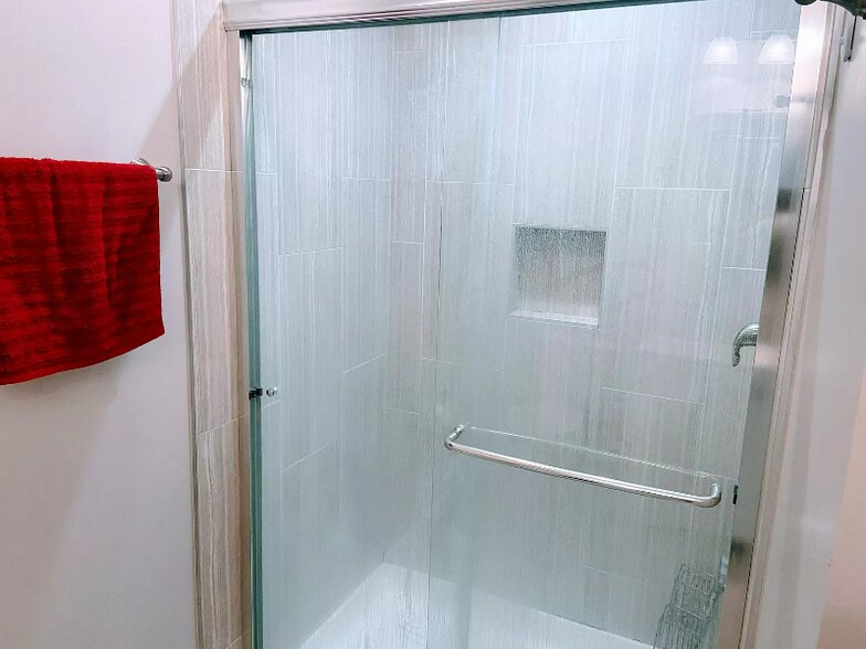 Building Photo - 1059 W Barre St