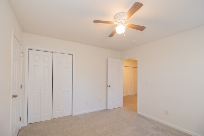 Building Photo - 8967 N Red Maple Cir