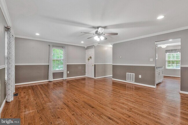 Building Photo - 6401 Old Scotts Ct