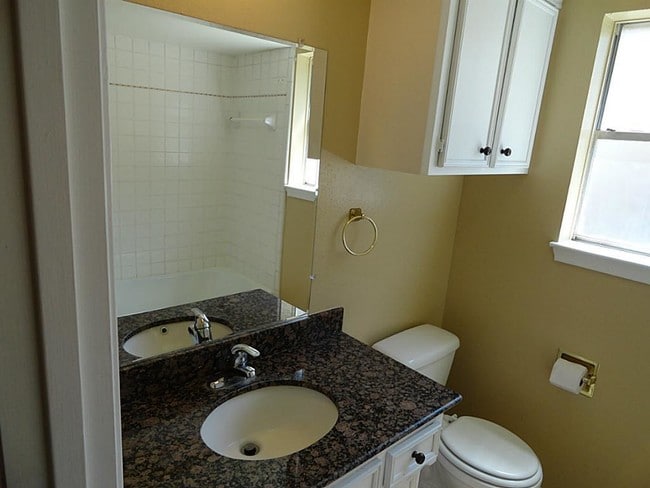 Building Photo - 16338 Autumn Wind Dr