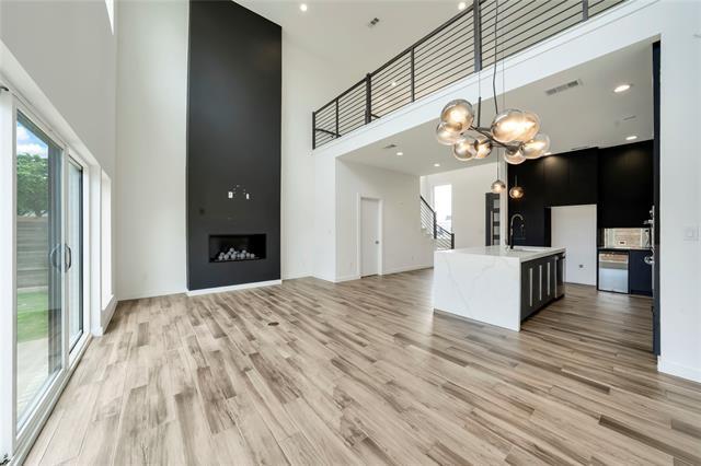Building Photo - 8356 Fairview Dr