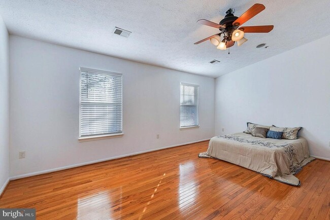 Building Photo - 8055 Brookstone Ct