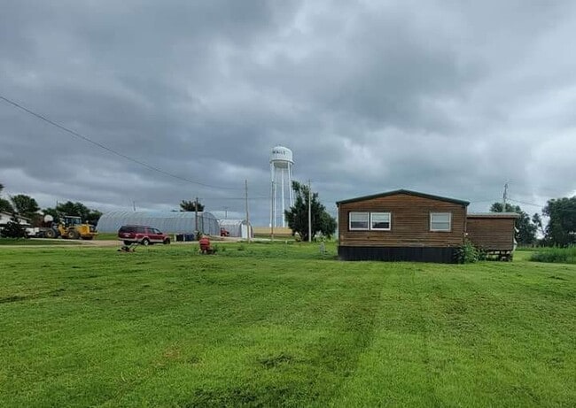 Building Photo - 412 N Edwards St