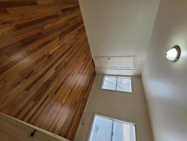 Primary Photo - 1238 El Camino Real