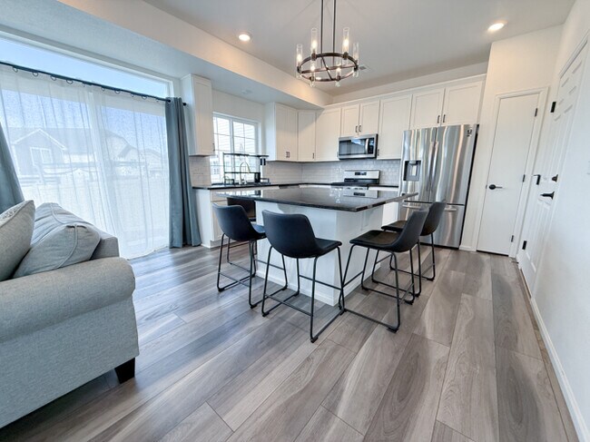 Building Photo - 4441 N Quatar Ct